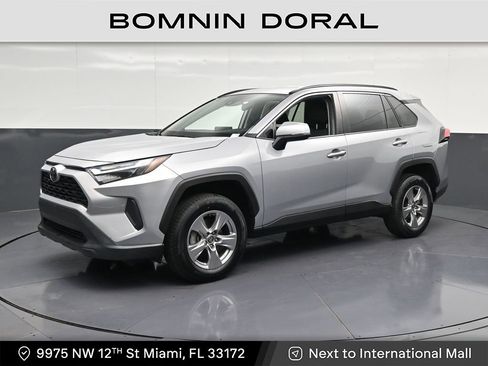 Used 2022 Toyota RAV4 XLE FWD image 1