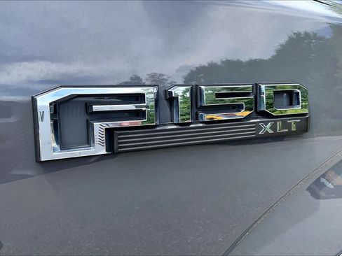 Used 2018 Ford F150 XLT w/ Equipment Group 302A Luxury AWD/4WD image 32