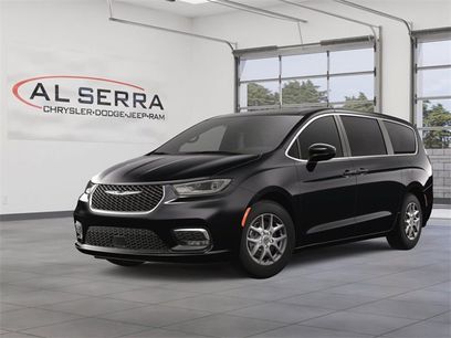 New 2025 Chrysler Pacifica Select