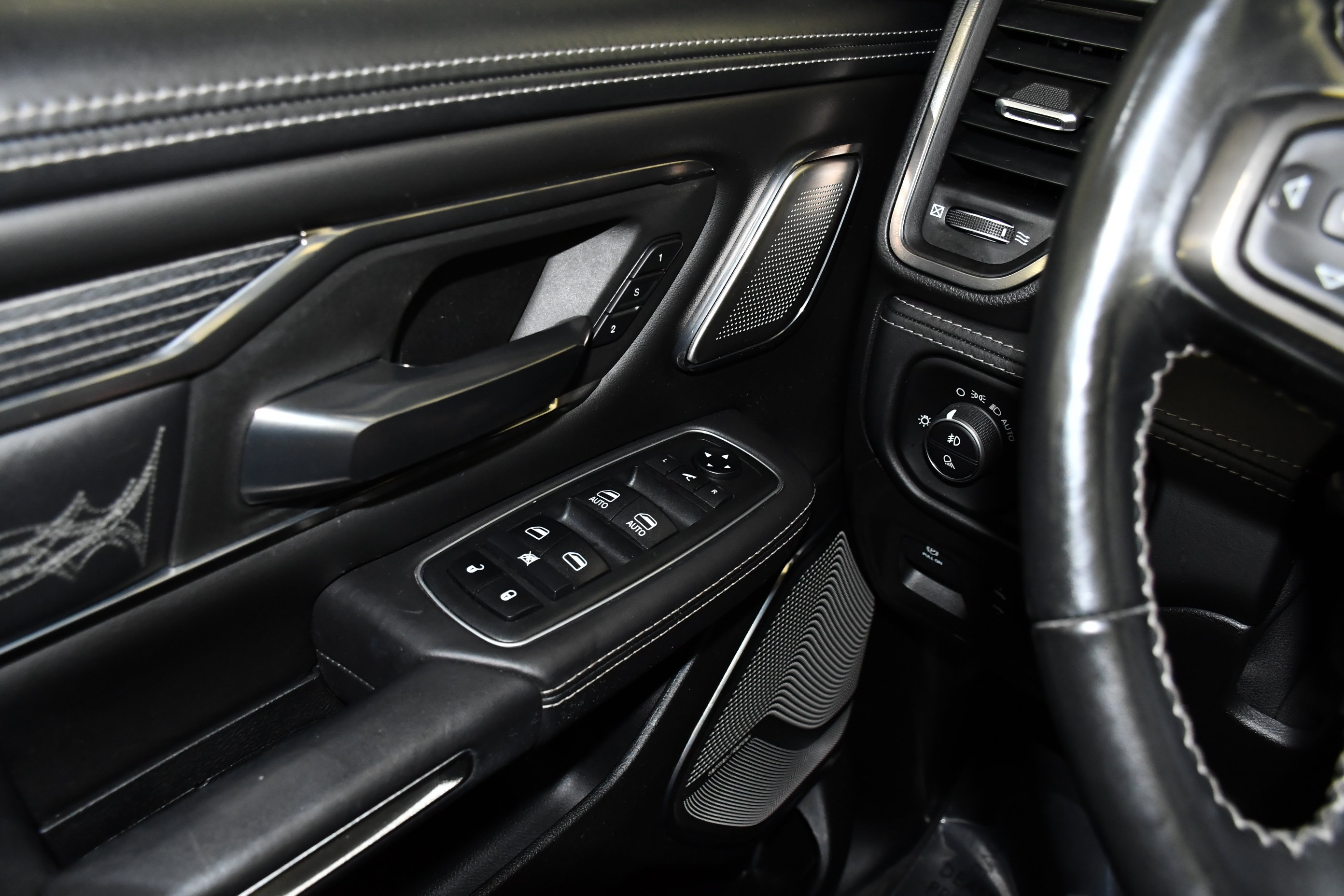 Used 2020 RAM 1500 Limited AWD/4WD image 34