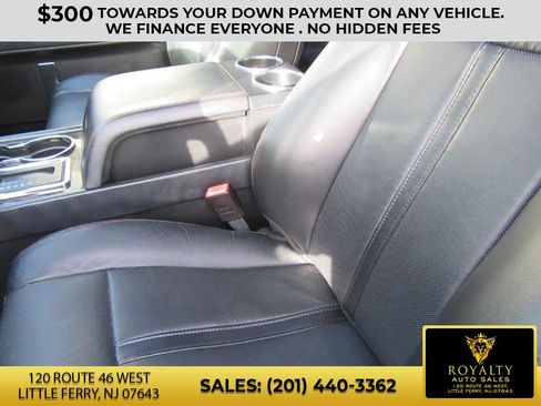 Used 2016 Lincoln Navigator Reserve image 13