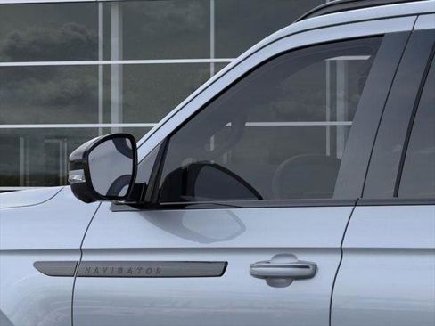 New 2025 Lincoln Navigator L Reserve w/ Jet Appearance Package image 20