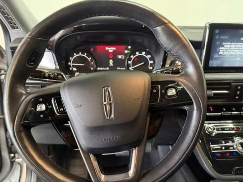 Used 2021 Lincoln Corsair AWD image 26