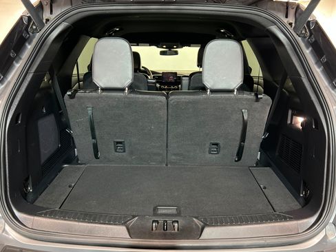 Used 2022 Ford Explorer ST-Line w/ Class IV Trailer Tow Package image 24