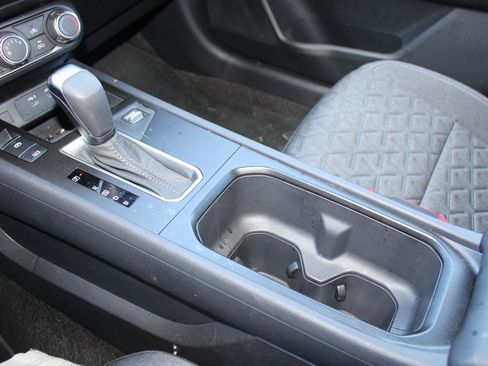 Used 2025 Nissan Kicks SV image 24