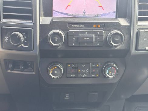 Used 2020 Ford F250 XLT w/ Tremor Off-Road Package AWD/4WD image 11