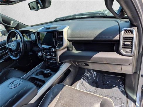 Used 2019 RAM 1500 Laramie w/ Sport Appearance Package AWD/4WD image 20