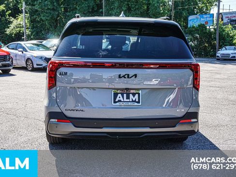 Used 2025 Kia Carnival SX w/ SX Dark Edition Package FWD image 10