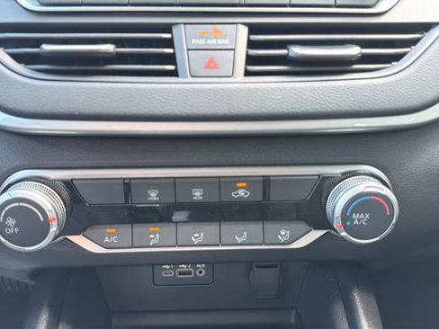 Certified 2025 Nissan Altima 2.5 S FWD image 15