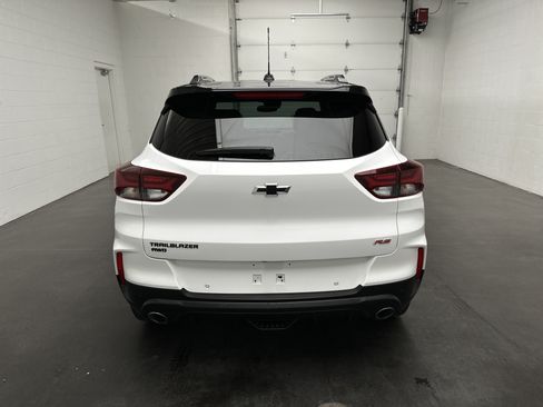Used 2022 Chevrolet TrailBlazer RS w/ Technology Package AWD/4WD image 8