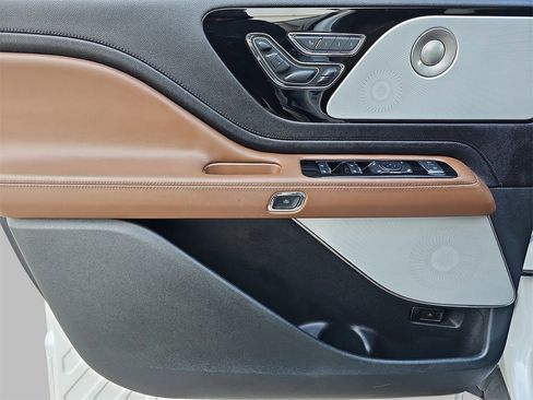 Used 2024 Lincoln Aviator Reserve w/ Equipment Group 201A image 34