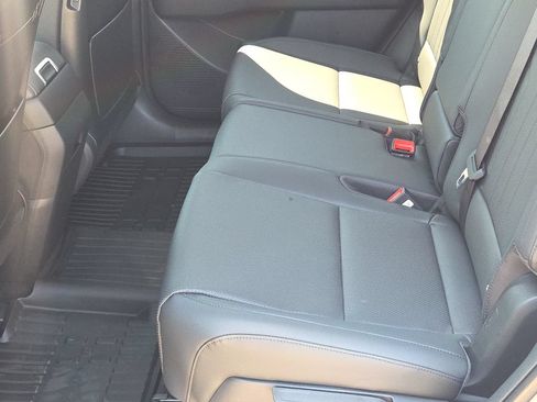 Used 2026 Hyundai Santa Fe SEL FWD image 14