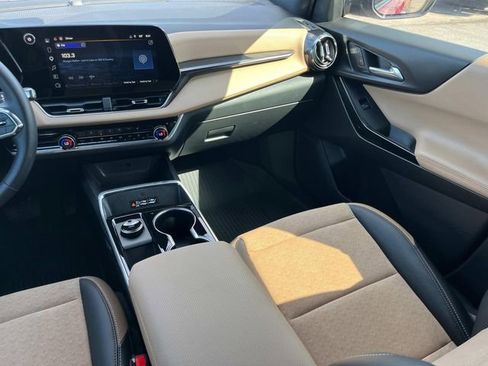 New 2026 Chevrolet Equinox ACTIV AWD/4WD image 19