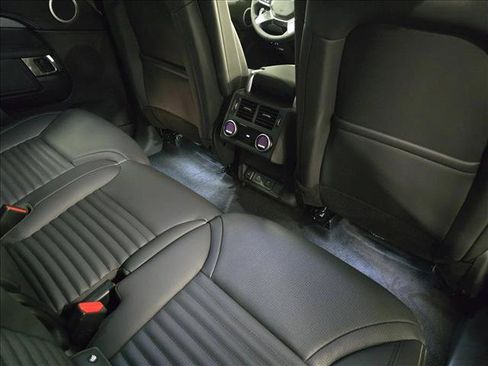 New 2026 Land Rover Discovery Limited Edition AWD/4WD image 11
