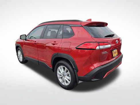 Used 2023 Toyota Corolla Cross LE w/ Moonroof Package AWD/4WD image 6