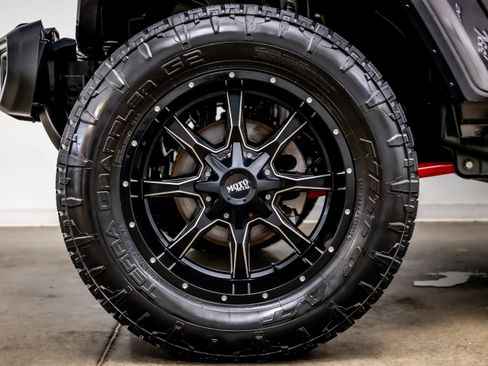 Used 2020 Jeep Wrangler Unlimited Sahara AWD/4WD image 36