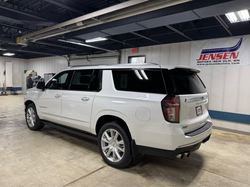 Certified 2023 Chevrolet Suburban High Country image 6