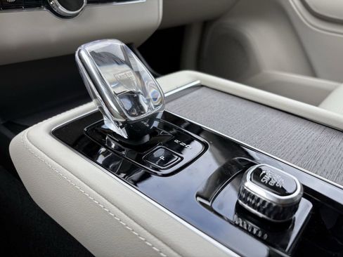 New 2026 Volvo XC90 B6 Ultra w/ Protection Package image 16