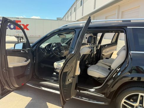 Used 2017 Mercedes-Benz GLS 550 4MATIC image 17