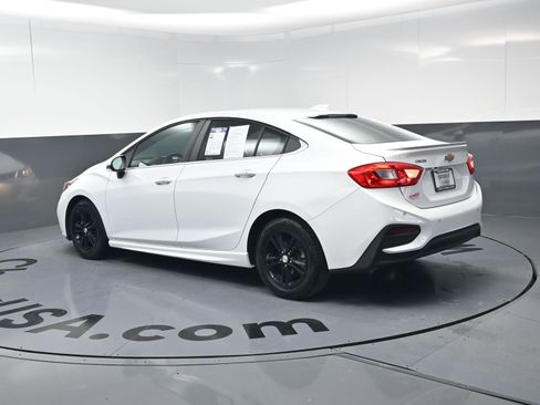 Used 2016 Chevrolet Cruze LT w/ Convenience Package image 7