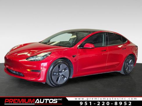 Used 2023 Tesla Model 3 Standard Range RWD image 1