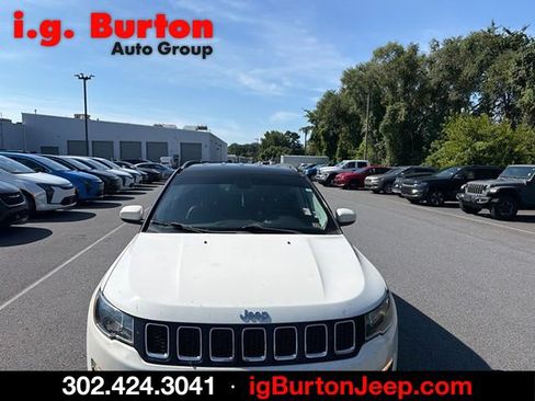Used 2019 Jeep Compass Latitude w/ Popular Equipment Group AWD/4WD image 8