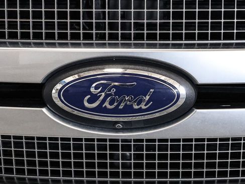 Used 2020 Ford F150 Platinum w/ Equipment Group 701A Luxury AWD/4WD image 14