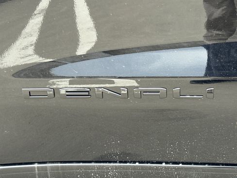 Used 2026 GMC Sierra 1500 Denali AWD/4WD image 9