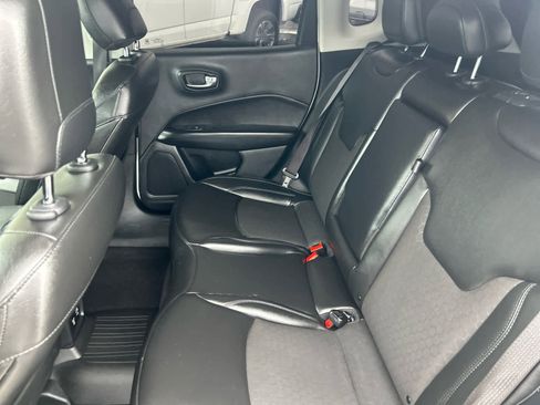 Used 2021 Jeep Compass Latitude image 22