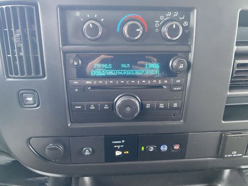 Used 2017 Chevrolet Express 3500 LT w/ LT Preferred Equipment Group image 19