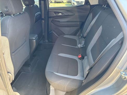 Used 2025 Chevrolet TrailBlazer LT FWD image 25