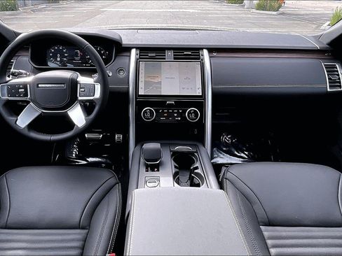 New 2026 Land Rover Discovery Dynamic SE AWD/4WD image 10