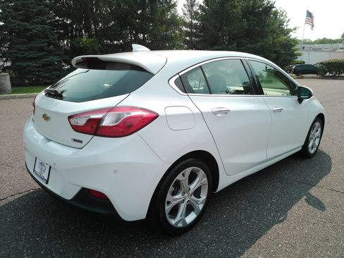 Certified 2017 Chevrolet Cruze Premier w/ Enhanced Convenience Package FWD image 6