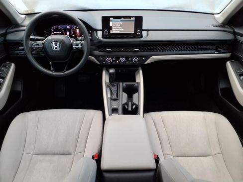 Used 2023 Honda Accord EX image 10