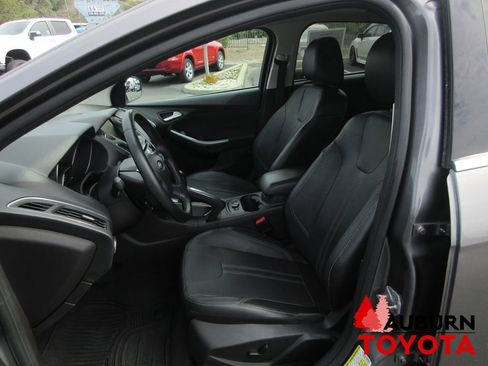 Used 2014 Ford Focus Titanium FWD image 24