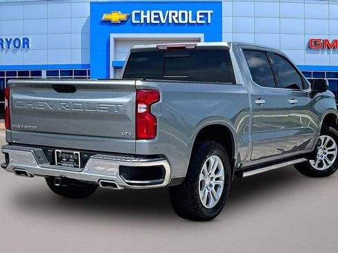 Used 2025 Chevrolet Silverado 1500 LTZ AWD/4WD image 5