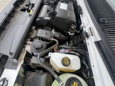 Used 2022 Ford E-450 and Econoline 450 Super Duty RWD image 21