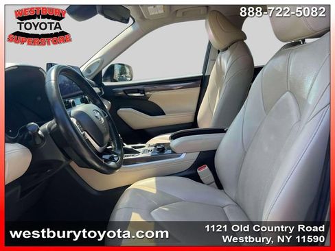 Used 2023 Toyota Highlander Limited AWD/4WD image 18