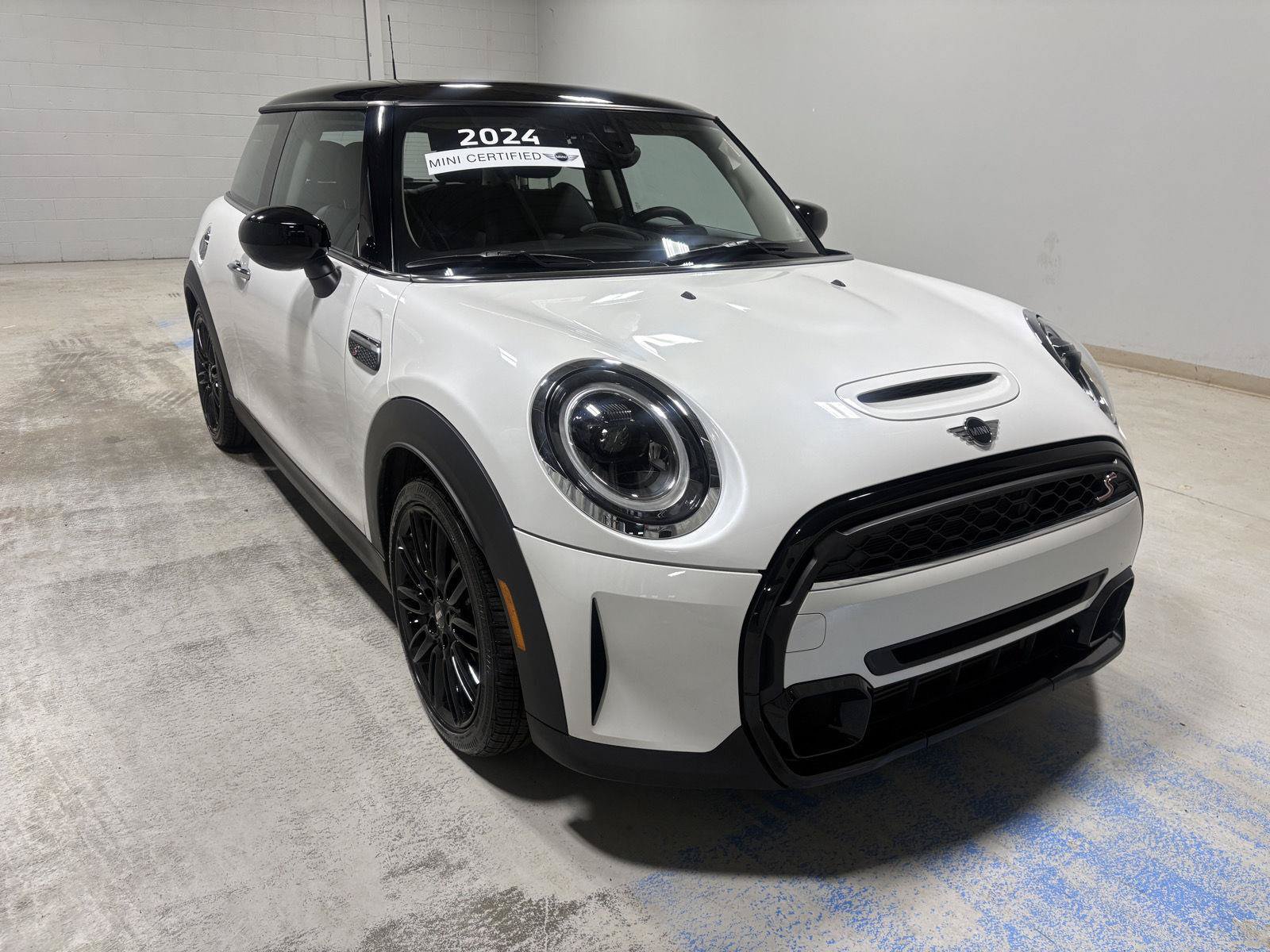 Used 2024 MINI Cooper S FWD image 12