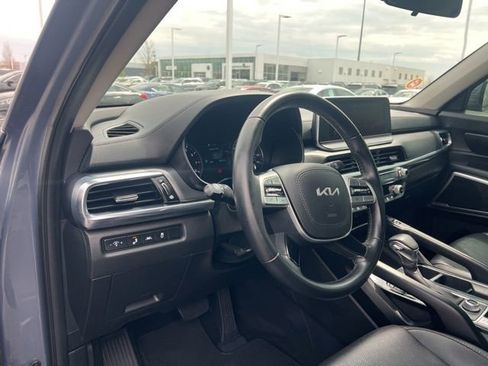 Used 2022 Kia Telluride S image 9