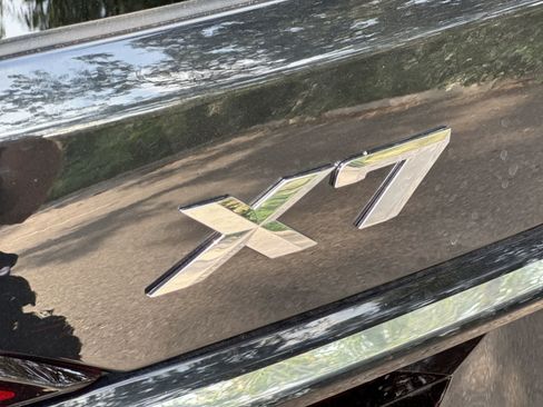 Used 2025 BMW X7 xDrive40i AWD/4WD image 19