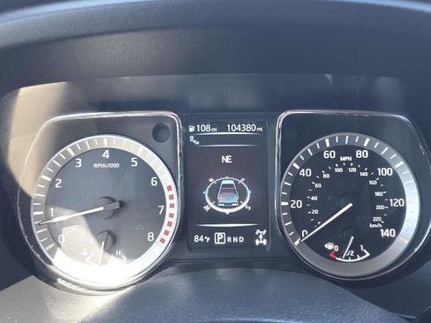 Used 2018 Nissan Titan PRO-4X w/ Pro-4x Convenience Package AWD/4WD image 31