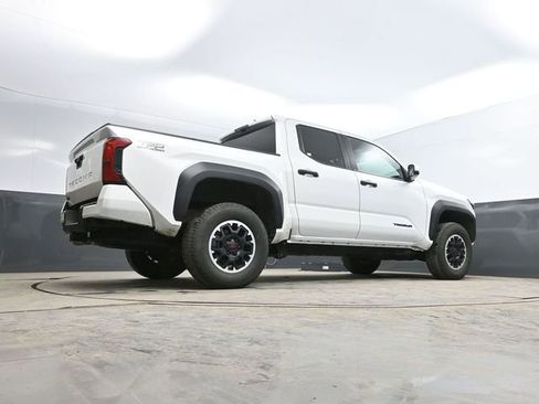 Used 2024 Toyota Tacoma TRD Off-Road image 51