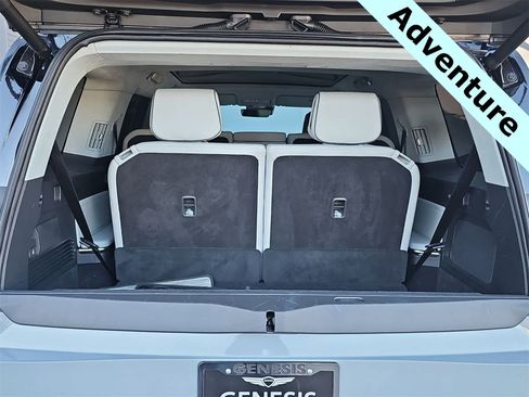 Used 2023 Rivian R1S Adventure image 23