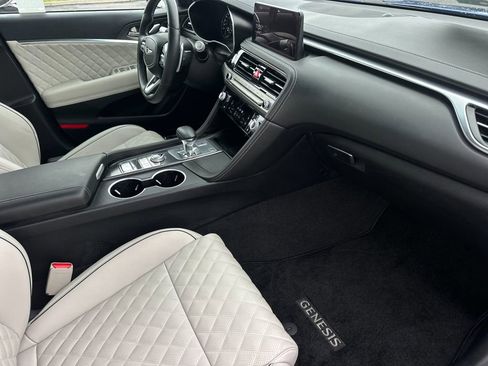 Used 2025 Genesis G70 3.3T Advanced w/ Sport Prestige Package image 16