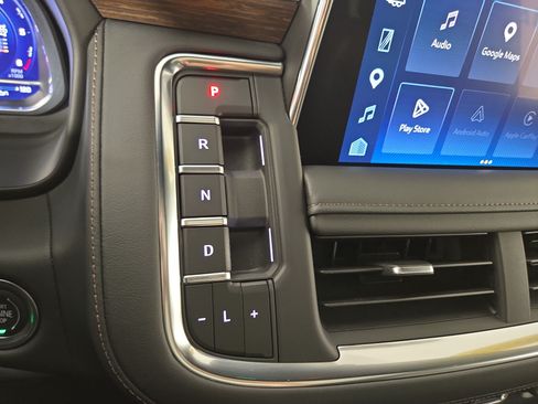Certified 2023 Chevrolet Tahoe High Country AWD/4WD image 25