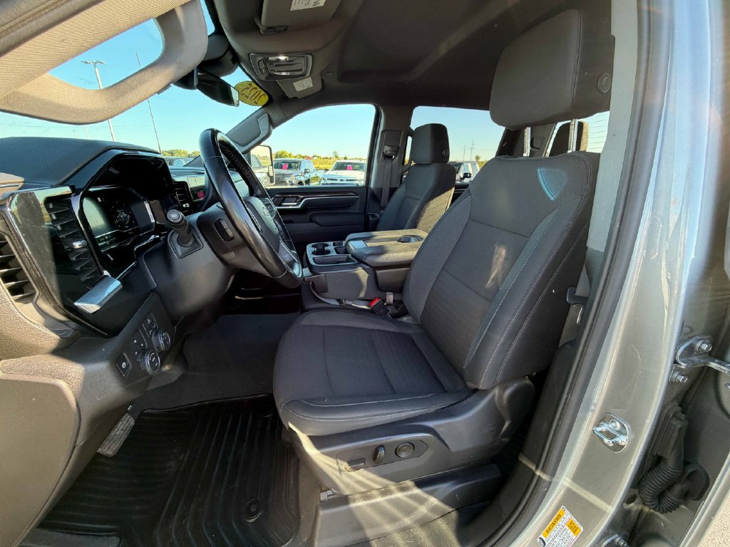 Used 2025 Chevrolet Silverado 2500 LT w/ Convenience Package AWD/4WD image 18