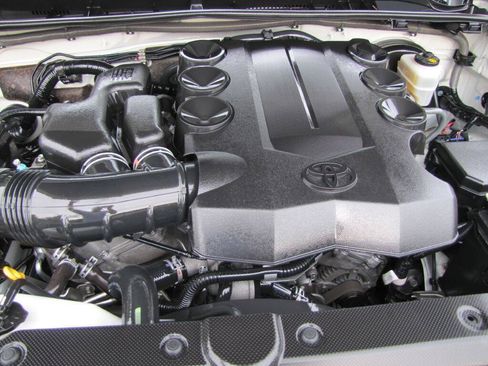 Used 2019 Toyota 4Runner Limited RWD image 37