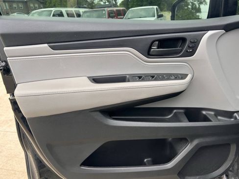 Used 2022 Honda Odyssey EX-L image 11