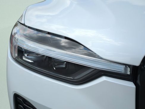 New 2026 Volvo XC60 B5 Ultra w/ Protection Package Premier image 9